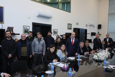 Martın 2-də Suraxanı Rayon İcra Hakimiyyətinin başçısı Adil Əliyev Rayon İcra Hakimiyyətində növbəti vətəndaş qəbulu keçirib