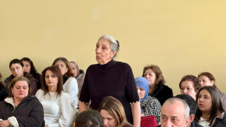 Suraxanı Rayon İcra Hakimiyyətinin başçısı Adil Əliyevin vətəndaşlarla növbəti səyyar görüşü martın11-də Bülbülə qəsəbəsində yerləşən 140 saylı tam orta ümumtəhsil məktəbində keçirilib