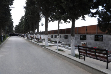 27 Sentyabr – Anım Günü ərəfəsində Suraxanı rayonunda Vətənimizin müstəqilliyi, suverenliyi və ərazi bütövlüyü uğrunda canından keçərək şəhidlik zirvəsinə ucalmış qəhrəmanlarımızın əziz xatirəsi dərin ehtiramla yad edilib