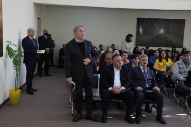 Yanvarın 7-də Suraxanı Rayon İcra Hakimiyyətinin başçısı Adil Əliyev B.Qulamoğlu adına 285 nömrəli tam orta ümumtəhsil məktəbdə Qaraçuxur qəsəbə sakinləri ilə görüşüb