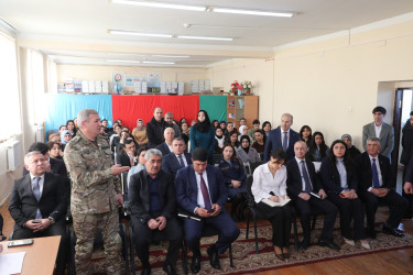 Suraxanı Rayon İcra Hakimiyyətinin başçısı Adil Əliyevin vətəndaşlarla növbəti səyyar görüşü martın 16-da Yeni Suraxanı qəsəbəsində yerləşən 316 saylı tam orta ümumtəhsil məktəbində keçirilib