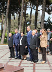 Suraxanı rayonunda “Ümummilli Lider Heydər Əliyev irsi: Dünənin təcrübəsi, bu günün reallığı, sabahın strategiyası ” adlı tədbir keçirilib