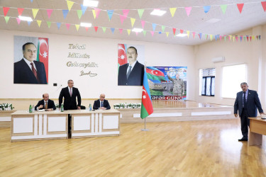 Suraxanı Rayon İcra Hakimiyyətinin başçısı Adil Əliyevin vətəndaşlarla növbəti səyyar görüşü oktyabrın 7-də Əmircan qəsəbəsində yerləşən 154 №-li tam orta ümumtəhsil məktəbində təşkil olunub