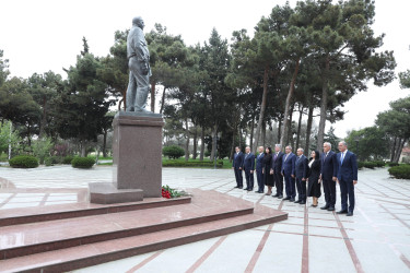 Bakı Şəhəri üzrə Təhsil İdarəsi və Suraxanı Rayon İcra Hakimiyyəti tərəfindən ümumi təhsil müəssisələrinin XI sinif şagirdlərinin iştirakı ilə Heydər Əliyev irsinin öyrədilməsi dərslərinə həsr olunmuş “Naxçıvan– Diyarım mənim” adlı tədbir keçirilib