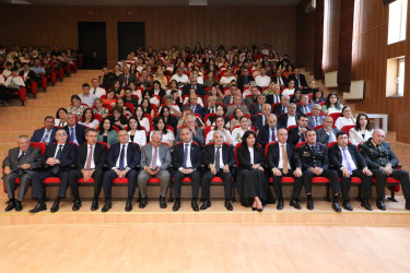 Sentyabrın 11-də Suraxanıda 600-dən yuxarı bal toplayan məzunlarla görüş keçirildi