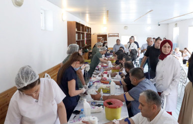 İyunun 25-də Aşura günü münasibətilə Suraxanı rayonunda yerləşən Qaraçuxur məscidində ənənəvi könüllü qanvermə aksiyası təşkil olunub