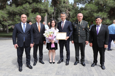 Sentyabrın 11-də Suraxanıda 600-dən yuxarı bal toplayan məzunlarla görüş keçirildi