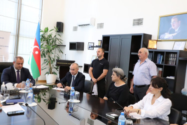 Sentyabrın 1-də Suraxanı Rayon İcra Hakimiyyətinin başçısı Adil Əliyev Rayon İcra Hakimiyyətində növbəti vətəndaş qəbulu keçirib