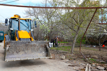 Suraxanı Rayon İcra Hakimiyyətinin başçısı Adil Əliyev Hövsan və Qaraçuxur qəsəbələrində aparılan genişmiqyaslı abadlıq-quruculuq işlərinin gedişatı ilə tanış olub