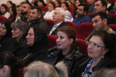 Suraxanıda “Konstitusiya və Suverenlik İli” çərçivəsində Şanlı tariximizin ən şərəfli və qürurverici səhifələrinə həkk olunmuş 8 noyabr – Zəfər gününün 5-ci ildönümü münasibətilə “Zəfər Bayrağına düzlən!” adlı vətənpərvərlik tədbiri keçirilib