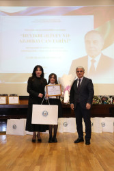 Suraxanıda “Heydər Əliyev və Azərbaycan tarixi” referat-yazı müsabiqəsinin rayon mərhələsinin yekunlarına həsr olunmuş elmi-praktik konfrans keçirilib