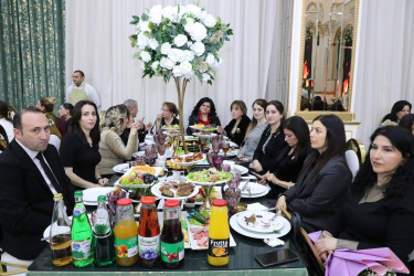 Suraxanı Rayon İcra Hakimiyyətinin və YAP Suraxanı Rayon Təşkilatının birgə təqdimatında “Konstitusiya və suverenlik ili” çərçivəsində 31 Dekabr - Dünya Azərbaycanlılarının Həmrəyliyi Günü və Yeni il bayramı münasibətilə “Milli həmrəylik və dövlətçilik” adlı tədbir keçirilib