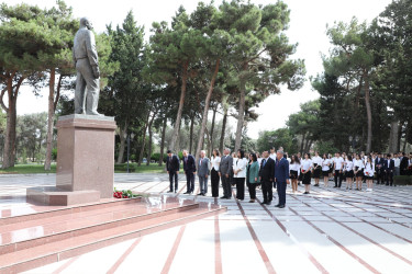 Sentyabrın 11-də Suraxanıda 600-dən yuxarı bal toplayan məzunlarla görüş keçirildi