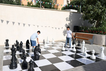 “Bizim həyət” layihəsi çərçivəsində yenilənmiş növbəti həyət sakinlərin istifadəsinə verilib