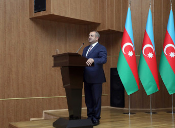15 İyun – Milli Qurtuluş Günü münasibətilə Suraxanı Rayon İcra Hakimiyyətinin təşkilatçılığı ilə “Şəhərsalma və Memarlıq İli” çərçivəsində “Milli Qurtuluş – Müasir Azərbaycanın təməli” adlı tədbir keçirilib