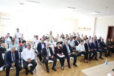 Suraxanı Rayon İcra Hakimiyyətinin başçısı Adil Əliyevin vətəndaşlarla növbəti səyyar görüşü sentyabrın 16-da Yeni Suraxanı qəsəbəsində yerləşən 101 saylı tam orta ümumtəhsil məktəbində keçirilib
