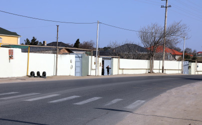 Suraxanı rayonunda aparılan abadlıq və təmir-bərpa işləri çərçivəsində rayonun bütün qəsəbələrində genişmiqyaslı tədbirlər həyata keçirilir