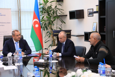 Sentyabrın 29-də Suraxanı Rayon İcra Hakimiyyətinin başçısı Adil Əliyev Rayon İcra Hakimiyyətində növbəti vətəndaş qəbulu keçirib