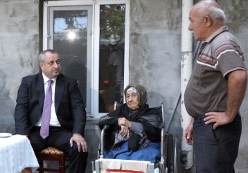 Beynəlxalq Ahıllar Günü münasibətilə Suraxanı rayonunda ahıllar ziyarət olunub.