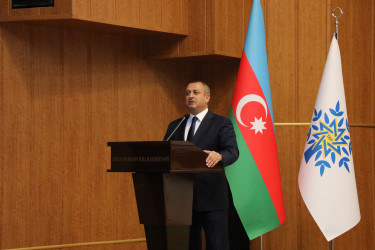 Sentyabrın 11-də Suraxanıda 600-dən yuxarı bal toplayan məzunlarla görüş keçirildi