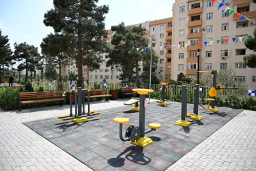 “Bizim həyət” layihəsi çərçivəsində yenilənmiş növbəti həyət sakinlərin istifadəsinə verilib