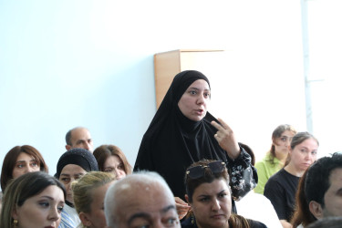 Suraxanı Rayon İcra Hakimiyyətinin başçısı Adil Əliyevin vətəndaşlarla növbəti səyyar görüşü oktyabrın 1-də Qaraçuxur qəsəbəsində yerləşən 318 saylı tam orta ümumtəhsil məktəbində keçirilib