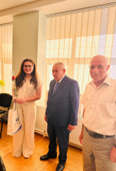 Suraxanı Rayon İcra Hakimiyyətinin təşkilatçılığı ilə “Ahılların təcrübəsi – Gənclərin gələcəyi” adlı layihə çərçivəsində növbəti görüş “Suraxanı maşınqayırma zavodu” ASC-də uzun illər direktor vəzifəsində çalışmış, rayon Ağsaqqallar şurasının sədri Arif Babayev ilə təşkil olunub