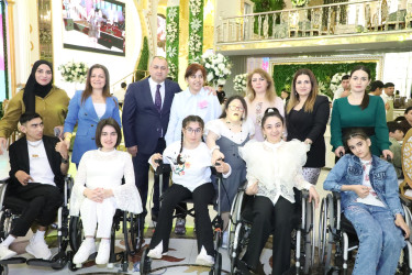 Suraxanı Rayon İcra Hakimiyyətinin və "Autizm fərqlilikdir" İctimai Birliyinin birgə təşkilatçılığı ilə Autizm aylığı çərçivəsində Aura şadlıq sarayında xüsusi qayğıya ehtiyacı olan uşaqlar üçün tədbir təşkil olunub