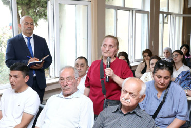 Suraxanı Rayon İcra Hakimiyyətinin başçısı Adil Əliyevin vətəndaşlarla növbəti səyyar görüşü iyulun 1-də Qaraçuxur qəsəbəsində yerləşən 104 saylı tam orta ümumtəhsil məktəbində keçirilib