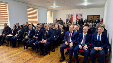 Fevralın 11-də Suraxanı Rayon İcra Hakimiyyətinin başçısı Adil Əliyev Zığ qəsəbəsində sakinlərlə səyyar görüş keçirib