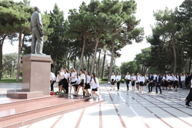 Sentyabrın 11-də Suraxanıda 600-dən yuxarı bal toplayan məzunlarla görüş keçirildi