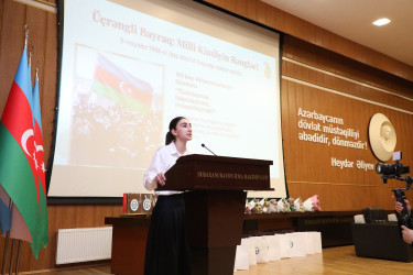 Suraxanıda “Heydər Əliyev və Azərbaycan tarixi” referat-yazı müsabiqəsinin rayon mərhələsinin yekunlarına həsr olunmuş elmi-praktik konfrans keçirilib