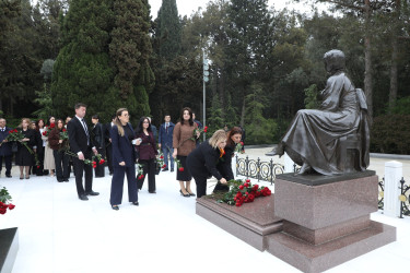 Suraxanıda Zərifə xanım Əliyevanın xatirəsi anılıb