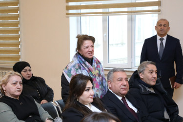 Suraxanı RİH başçısı Adil Əliyev Qaraçuxur qəsəbəsə  sakinləri ilə səyyar görüş keçirib