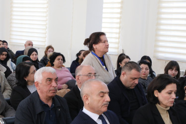 Fevralın 18-də RİH başçısı növbəti dəfə 97 nömrəli tam orta məktəbdə Əmircan qəsəbəsinin sakinləri ilə görüşüb