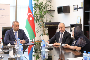 Sentyabrın 8-də Suraxanı Rayon İcra Hakimiyyətinin başçısı Adil Əliyev Rayon İcra Hakimiyyətində növbəti vətəndaş qəbulu keçirib