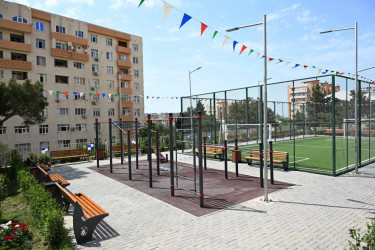“Bizim həyət” layihəsi çərçivəsində yenilənmiş növbəti həyət sakinlərin istifadəsinə verilib