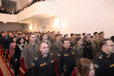 Suraxanıda “Konstitusiya və Suverenlik İli” çərçivəsində Şanlı tariximizin ən şərəfli və qürurverici səhifələrinə həkk olunmuş 8 noyabr – Zəfər gününün 5-ci ildönümü münasibətilə “Zəfər Bayrağına düzlən!” adlı vətənpərvərlik tədbiri keçirilib
