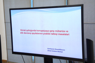 Fevralın 24-də Suraxanı Rayon İcra Hakimiyyətində “Dövlət qulluğunda korrupsiyaya qarşı mübarizə və etik davranış qaydalarının praktiki tətbiqi məsələləri” mövzusunda təlim təşkil olunub