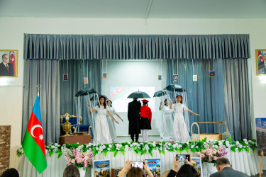 21 Fevral – Beynəlxalq Ana dili günü münasibətilə Suraxanı rayonu, 226 nömrəli tam orta məktəbdə “Ana dilim, varlığım” adlı ədəbi-bədii gecə keçirilib