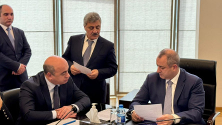 Oktyabrın 20-də Suraxanı Rayon İcra Hakimiyyətinin başçısı Adil Əliyev Rayon İcra Hakimiyyətində növbəti vətəndaş qəbulu keçirib