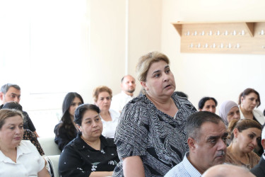 Suraxanı Rayon İcra Hakimiyyətinin başçısı Adil Əliyevin vətəndaşlarla növbəti səyyar görüşü sentyabrın 16-da Yeni Suraxanı qəsəbəsində yerləşən 101 saylı tam orta ümumtəhsil məktəbində keçirilib
