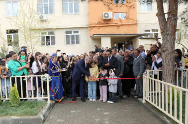 Qeyd edək ki, aprelin 25-də Suraxanı Rayon İcra Hakimiyyətinin təşkilatçılığı ilə Hövsan qəsəbəsi, Rüfət Abdullayev küçəsi məhəllə 14/15 ünvanda yeni təmir olunmuş məhəllənin açılışı olub