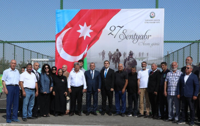 27 Sentyabr – Anım Günü ilə əlaqədar Suraxanı rayonunun Zığ qəsəbəsi, Bahar yaşayış sahəsində ağacəkmə aksiyası və “Qeyd-Sosial Maarifləndirmə” İctimai Birliyinin təşkilatçılığı ilə rəsm sərgisi keçirilib