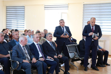 Suraxanı Rayon İcra Hakimiyyətinin başçısı Adil Əliyev avqust ayının 26-da  Hövsan qəsəbəsində növbəti səyyar görüş keçirib