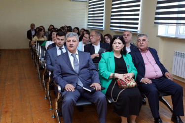 Suraxanı Rayon İcra Hakimiyyətinin başçısı Adil Əliyevin vətəndaşlarla növbəti səyyar görüşü iyunun 3-də Qaraçuxur qəsəbəsində yerləşən 275 saylı tam orta ümumtəhsil məktəbində keçirilib