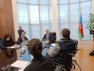 Aprelin 6-da Suraxanı Rayon İcra Hakimiyyətinin başçısı Adil Əliyev Rayon İcra Hakimiyyətində növbəti vətəndaş qəbulu keçirib