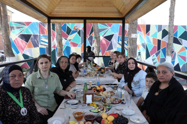 “Şəhərsalma və Memarlıq İli” çərçivəsində Suraxanı Rayon İcra Hakimiyyəti tərəfindən rayon ərazisində həyata keçirilən genişmiqyaslı abadlıq-quruculuq tədbirləri davam edərək Yeni Suraxanı qəsəbəsində də əsaslı yenidənqurma işləri aparılıb