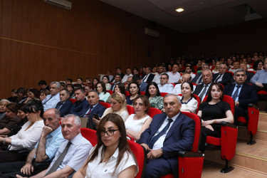 15 İyun – Milli Qurtuluş Günü münasibətilə Suraxanı Rayon İcra Hakimiyyətinin təşkilatçılığı ilə “Şəhərsalma və Memarlıq İli” çərçivəsində “Milli Qurtuluş – Müasir Azərbaycanın təməli” adlı tədbir keçirilib