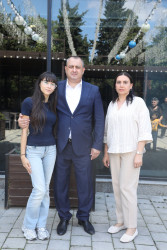 Suraxanı Rayon İcra Hakimiyyətinin təşkilatçılığı ilə 2026–2027-ci tədris ilinin başlanması münasibətilə şəhid övladları ilə görüş keçirilib
